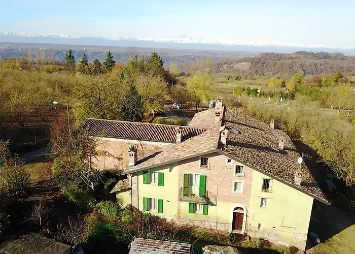 Ca San Ponzio & Casa rural Barolo